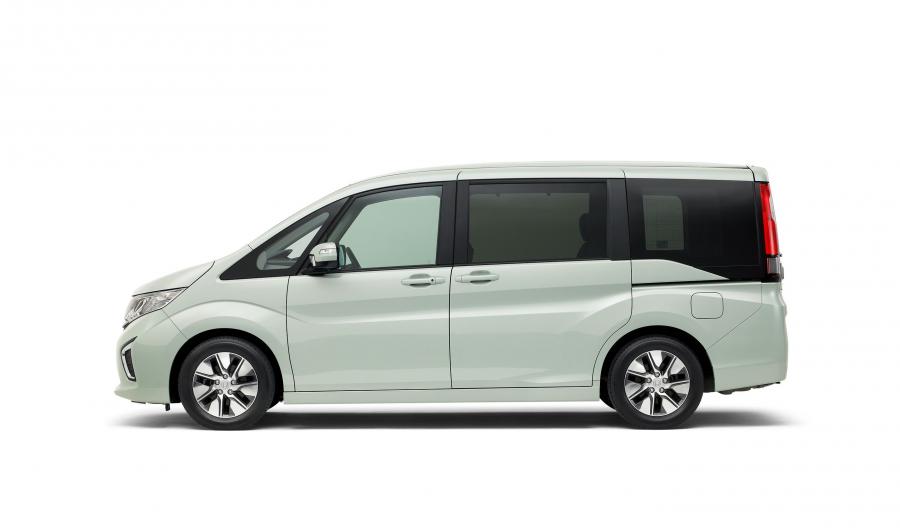  Honda StepWGN 2015 года  (фото 3 из 11)